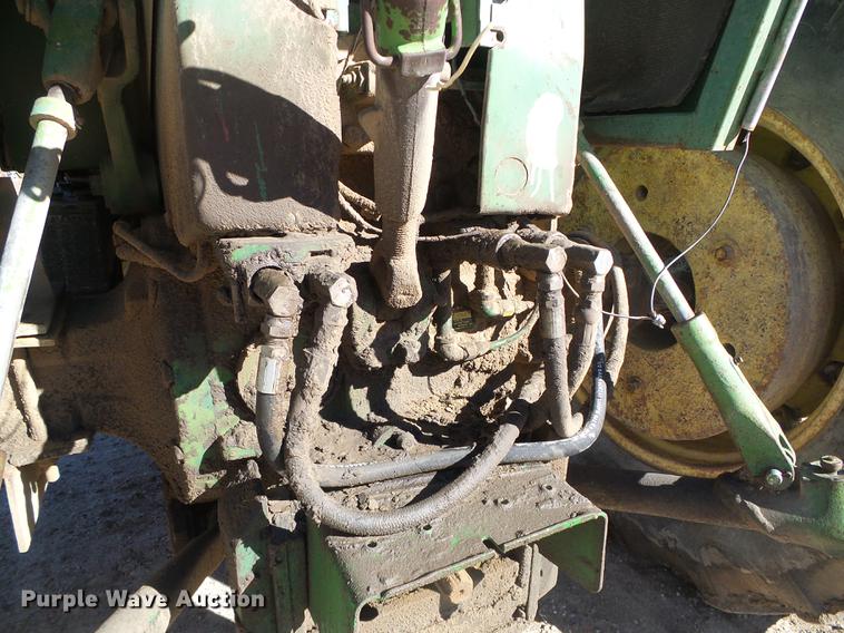 image for item DF2809 1963 John Deere 4010 tractor