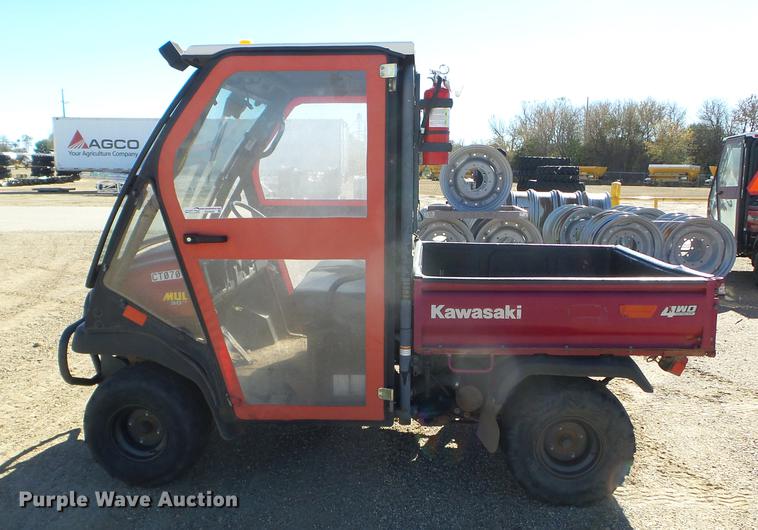 image for item DX9550 2007 Kawasaki Mule 3010 utility vehicle