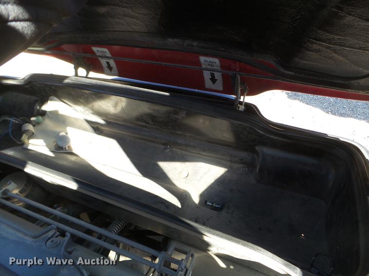 image for item DX9550 2007 Kawasaki Mule 3010 utility vehicle