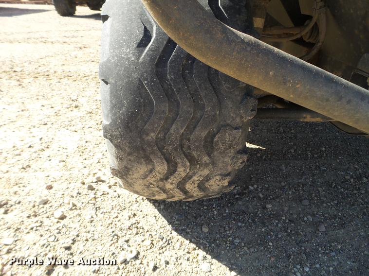 image for item DX9550 2007 Kawasaki Mule 3010 utility vehicle