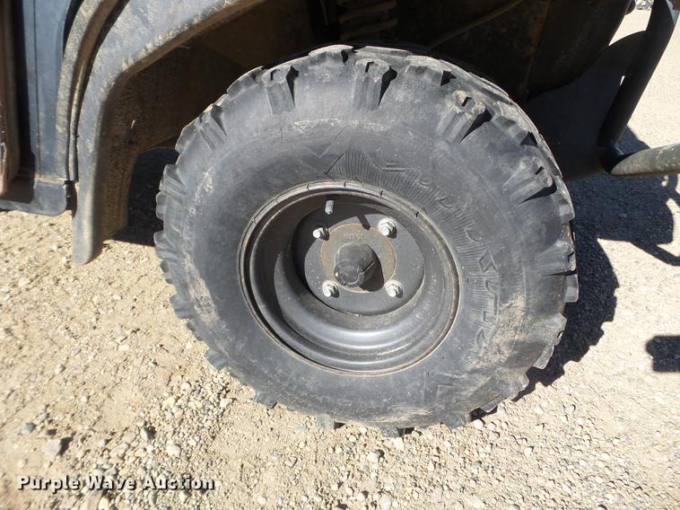 image for item DX9551 2007 Kawasaki Mule 3010 utility vehicle