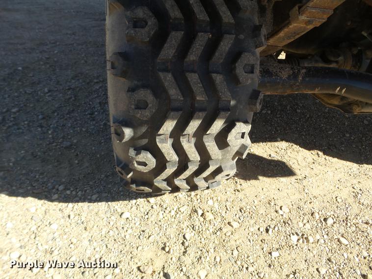 image for item DX9551 2007 Kawasaki Mule 3010 utility vehicle