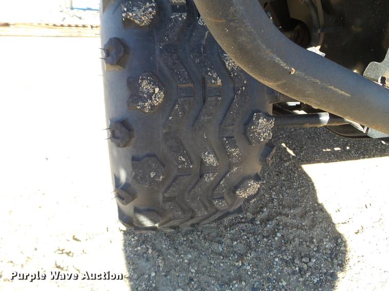 image for item DX9552 2007 Kawasaki Mule 3010 utility vehicle