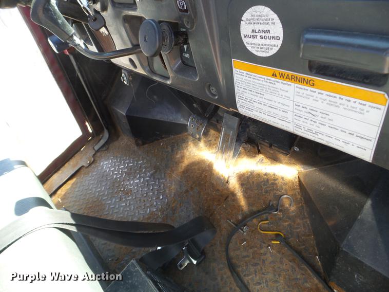 image for item DX9552 2007 Kawasaki Mule 3010 utility vehicle