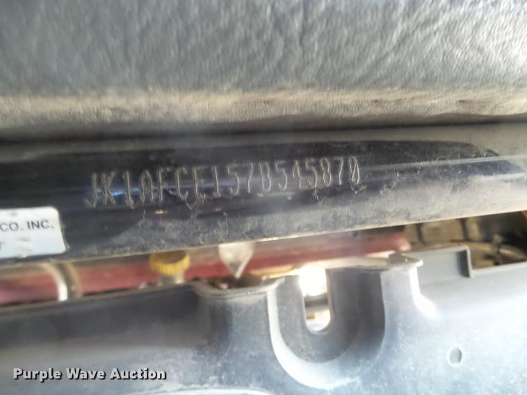 image for item DX9552 2007 Kawasaki Mule 3010 utility vehicle