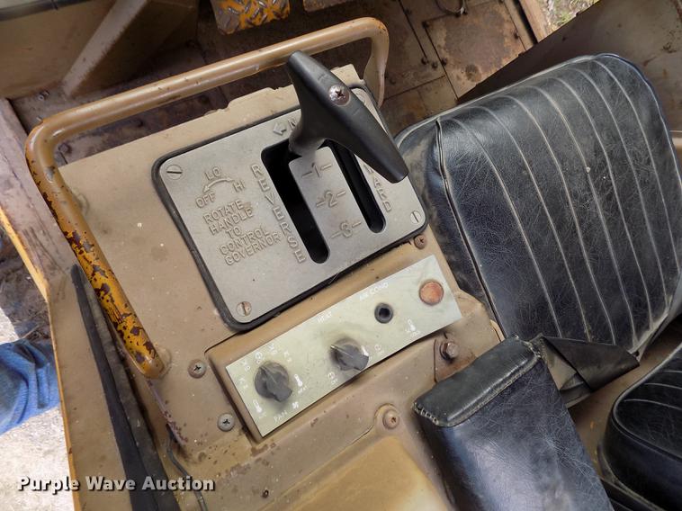 image for item DY9087 1979 Caterpillar 931B track loader