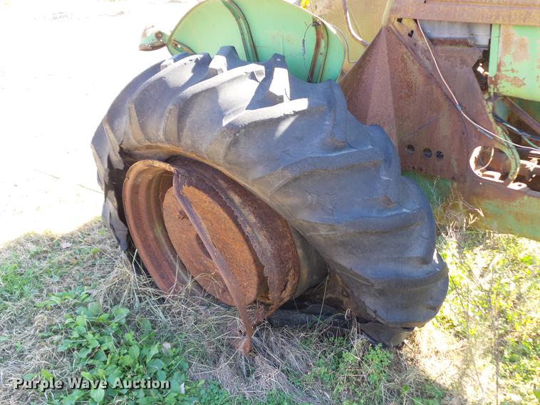 image for item DZ9464 Oliver Super 88 Wheatland tractor