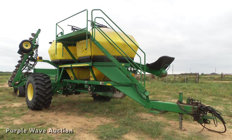 image for item EI9667 2008 John Deere 1890 air seeder