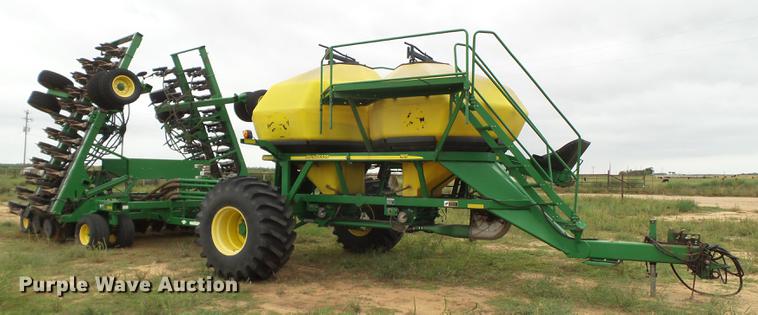 image for item EI9667 2008 John Deere 1890 air seeder