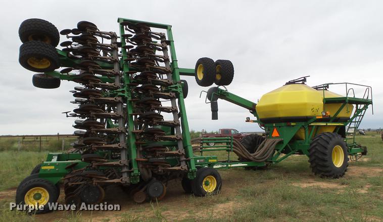image for item EI9667 2008 John Deere 1890 air seeder