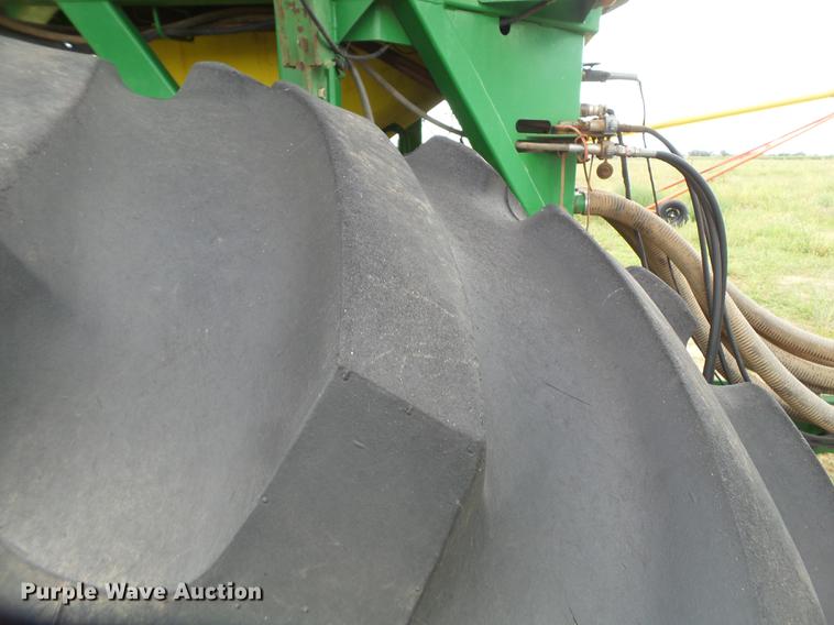 image for item EI9667 2008 John Deere 1890 air seeder