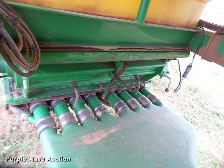 image for item EI9667 2008 John Deere 1890 air seeder