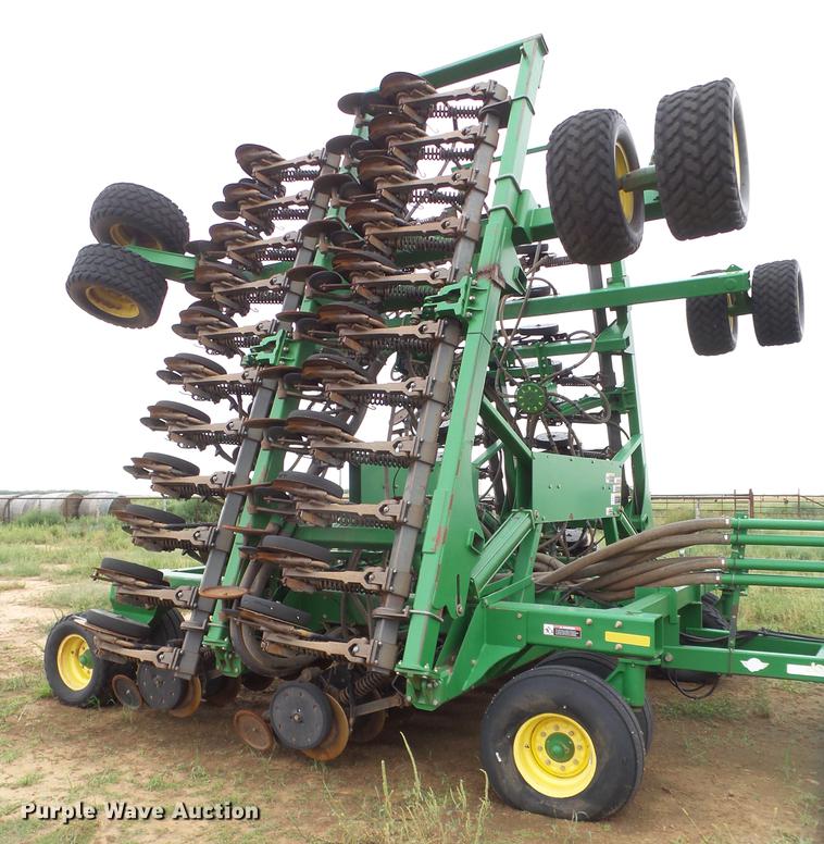 image for item EI9667 2008 John Deere 1890 air seeder