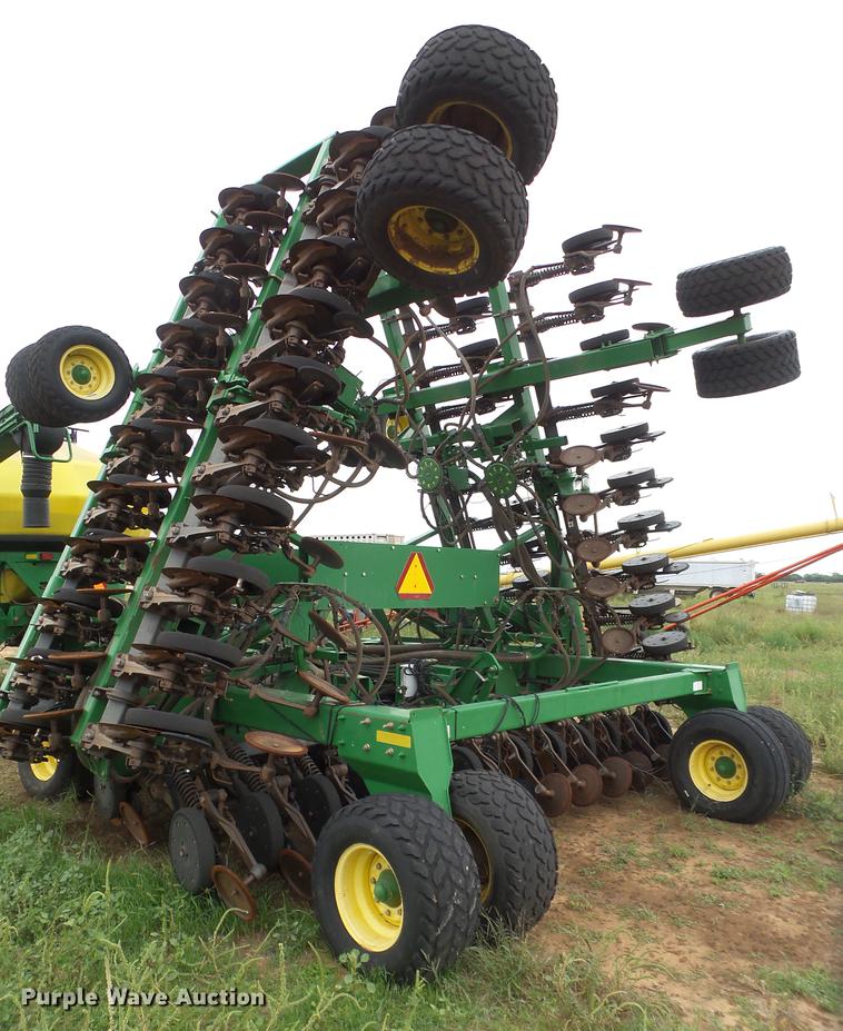 image for item EI9667 2008 John Deere 1890 air seeder
