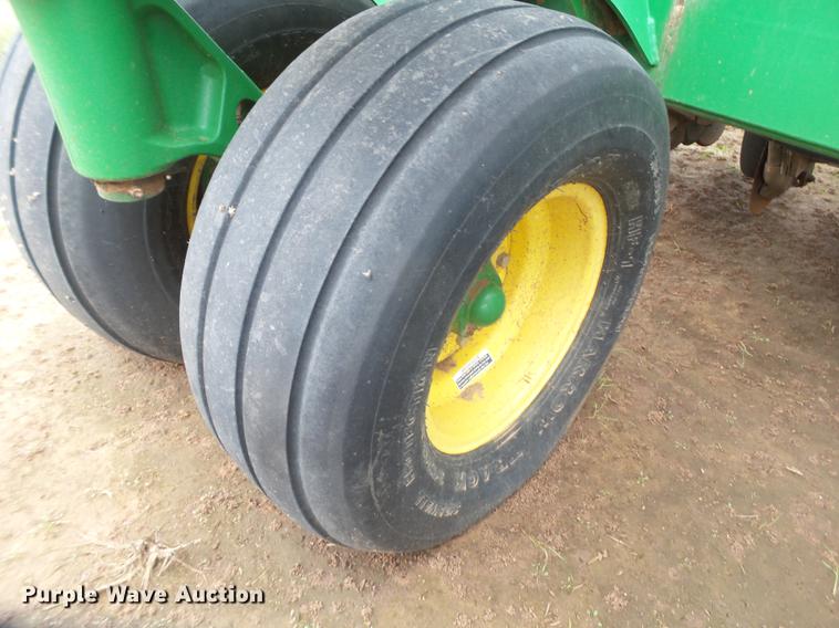 image for item EI9667 2008 John Deere 1890 air seeder