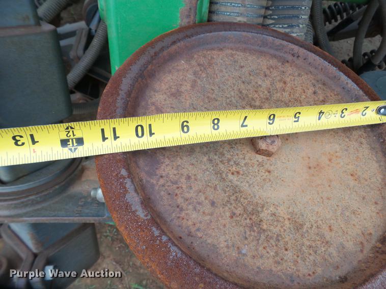 image for item EI9667 2008 John Deere 1890 air seeder