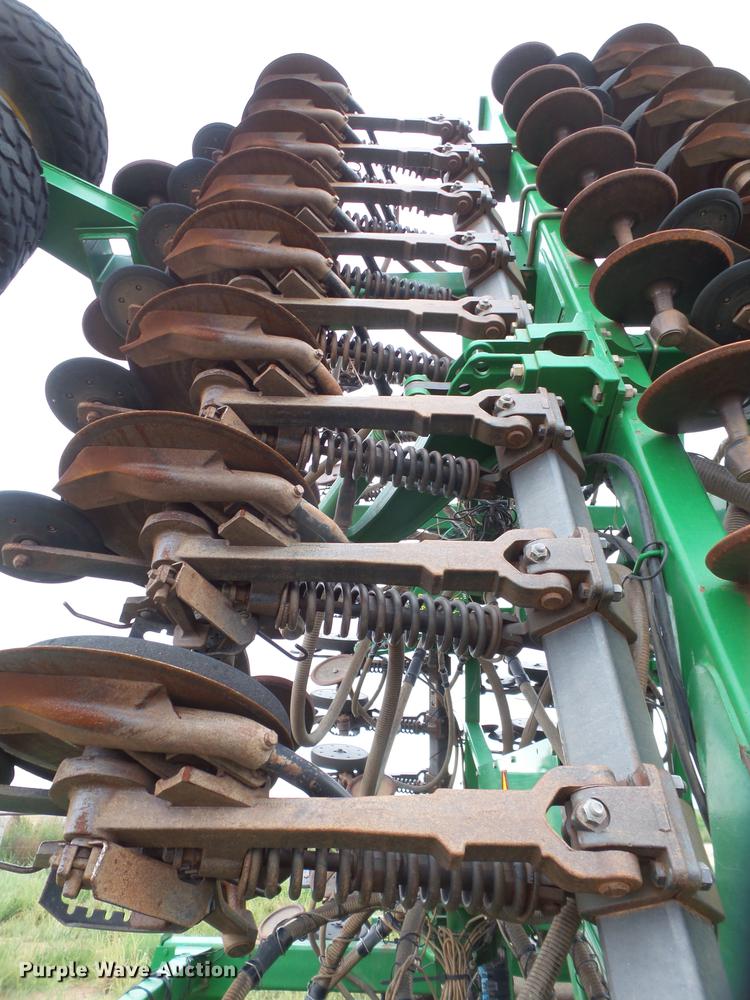 image for item EI9667 2008 John Deere 1890 air seeder