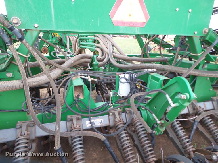 image for item EI9667 2008 John Deere 1890 air seeder