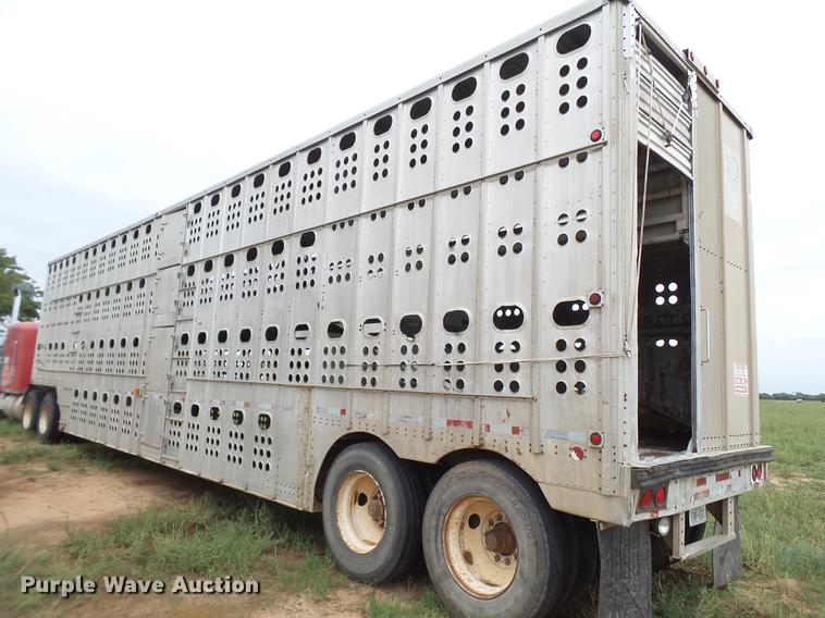 image for item EI9670 1990 Merritt livestock trailer