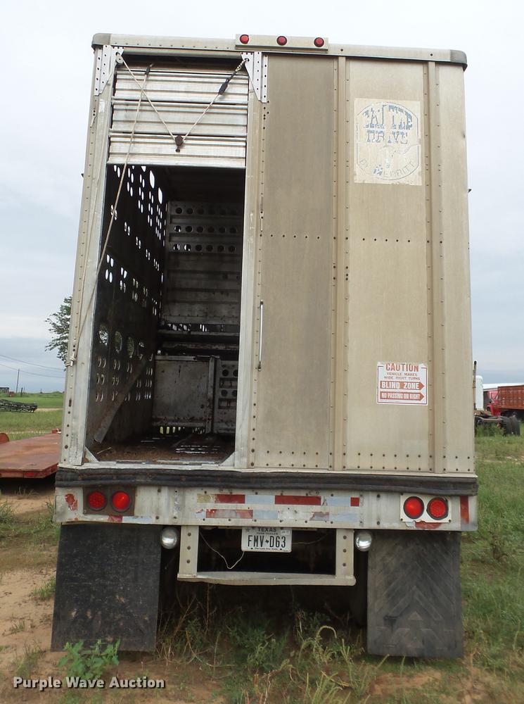 image for item EI9670 1990 Merritt livestock trailer
