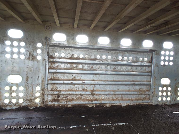 image for item EI9670 1990 Merritt livestock trailer