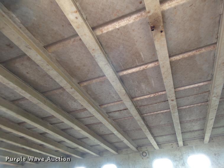 image for item EI9670 1990 Merritt livestock trailer