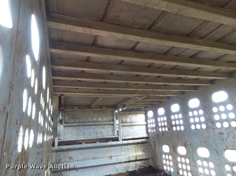 image for item EI9670 1990 Merritt livestock trailer