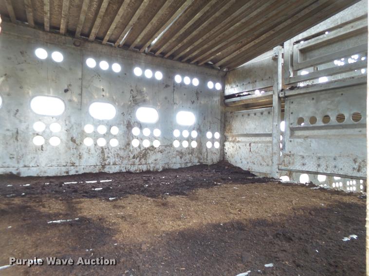 image for item EI9670 1990 Merritt livestock trailer