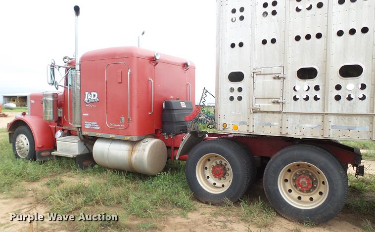 image for item EI9671 1983 Peterbilt 359 semi truck