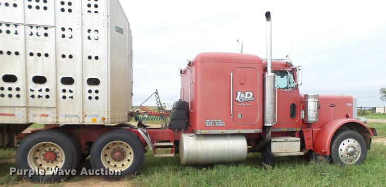 image for item EI9671 1983 Peterbilt 359 semi truck