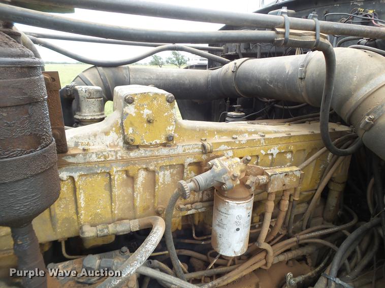 image for item EI9671 1983 Peterbilt 359 semi truck