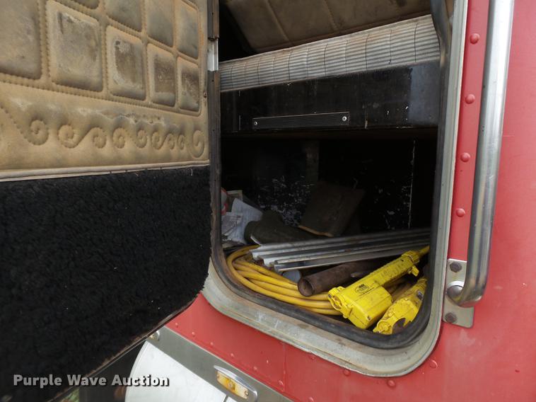 image for item EI9671 1983 Peterbilt 359 semi truck