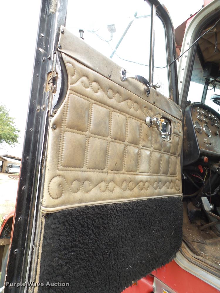 image for item EI9671 1983 Peterbilt 359 semi truck