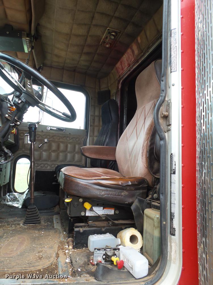 image for item EI9671 1983 Peterbilt 359 semi truck