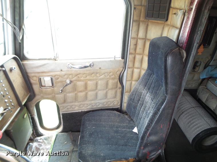 image for item EI9671 1983 Peterbilt 359 semi truck