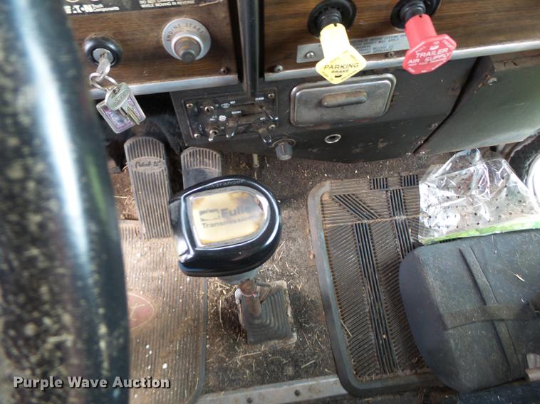 image for item EI9671 1983 Peterbilt 359 semi truck