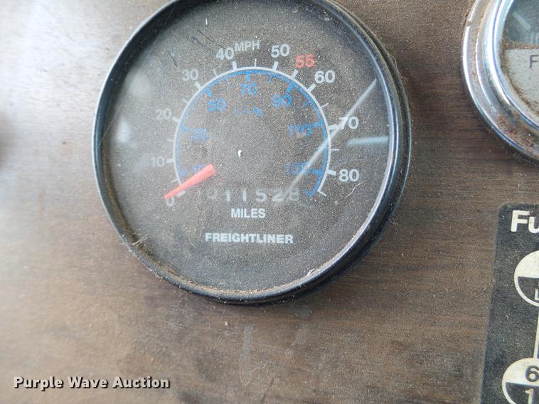 image for item EI9671 1983 Peterbilt 359 semi truck