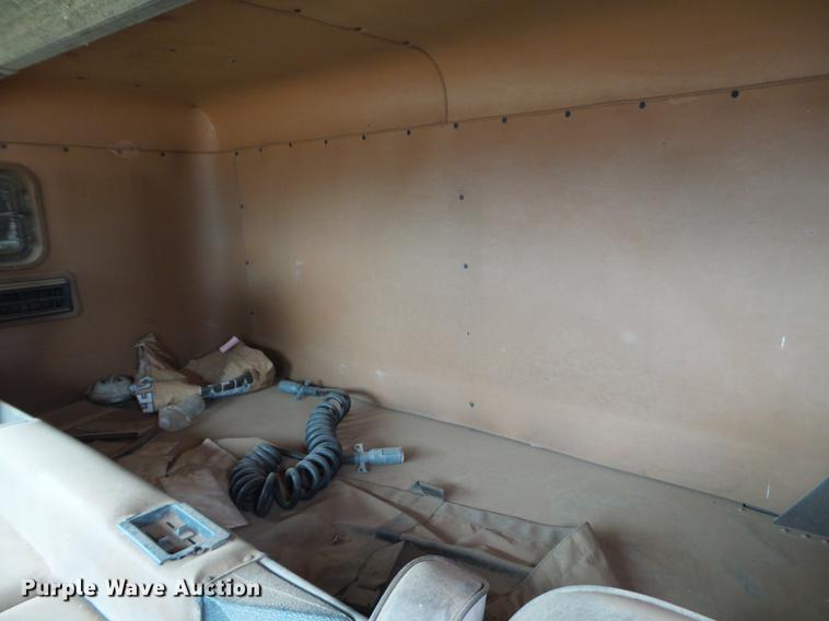 image for item EI9672 1984 Freightliner semi truck