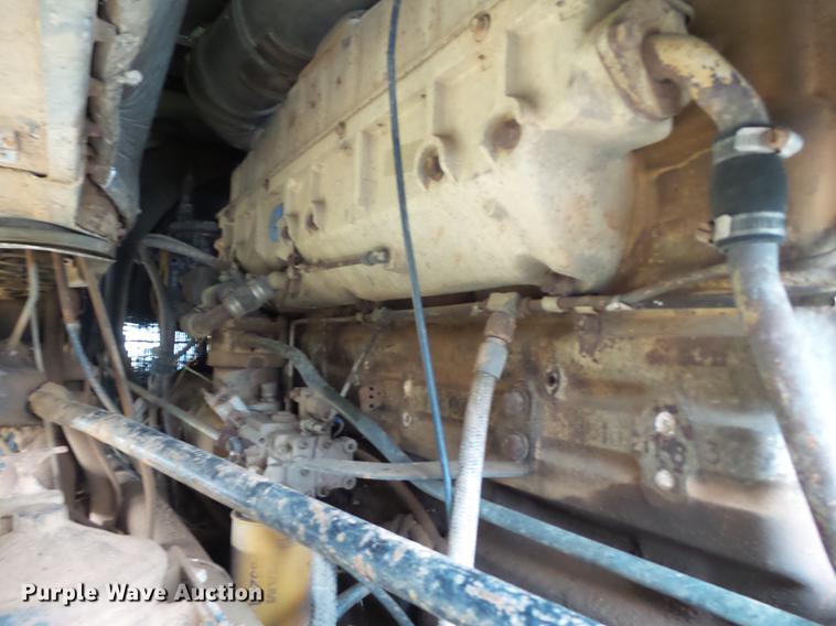 image for item EI9672 1984 Freightliner semi truck