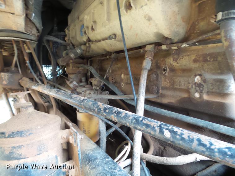 image for item EI9672 1984 Freightliner semi truck