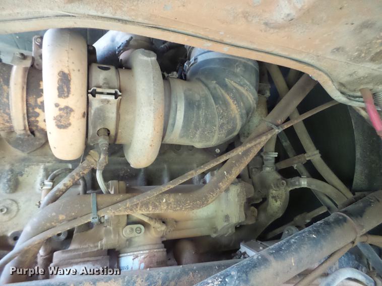 image for item EI9672 1984 Freightliner semi truck