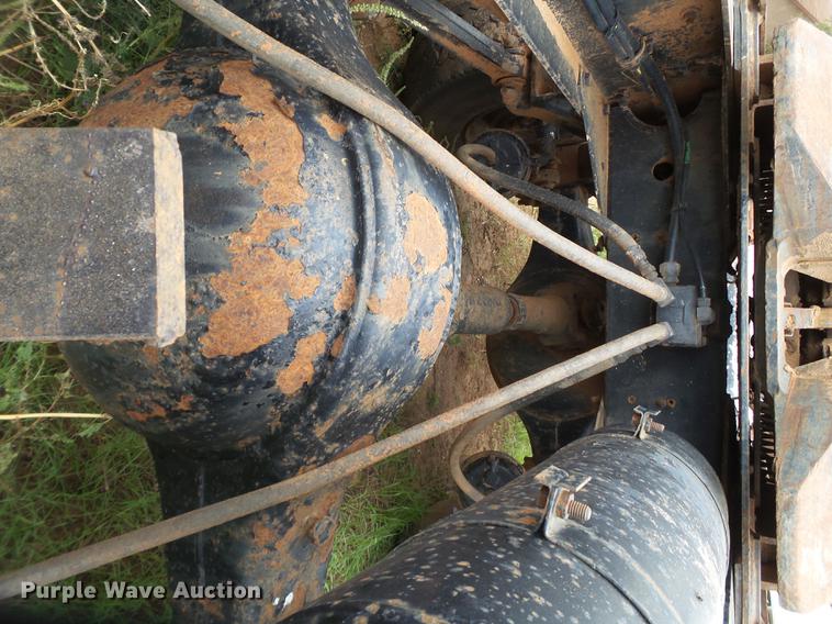 image for item EI9672 1984 Freightliner semi truck