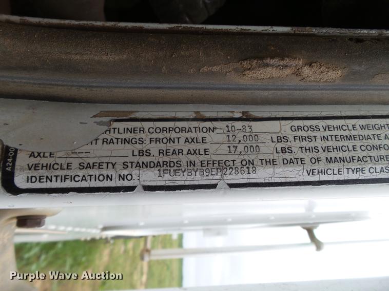 image for item EI9672 1984 Freightliner semi truck