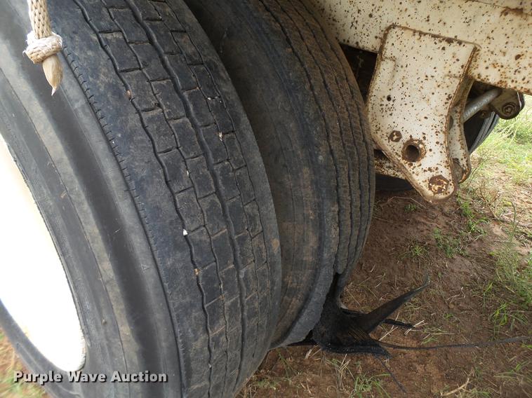 image for item EI9673 1998 Timpte double hopper bottom grain trailer