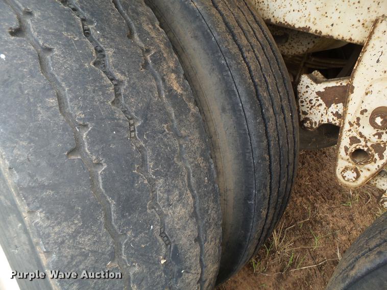 image for item EI9673 1998 Timpte double hopper bottom grain trailer