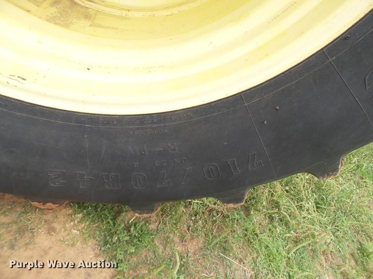 image for item EI9674 2003 John Deere 9420 4WD tractor