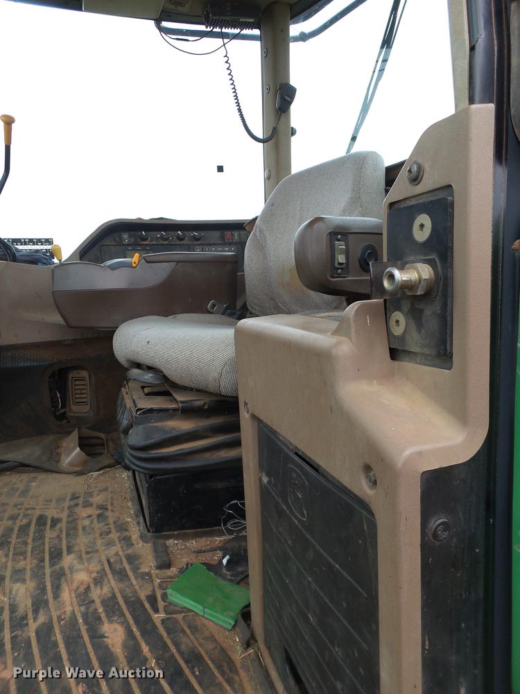 image for item EI9674 2003 John Deere 9420 4WD tractor