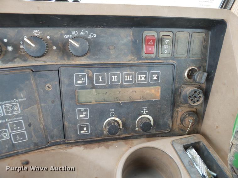 image for item EI9674 2003 John Deere 9420 4WD tractor