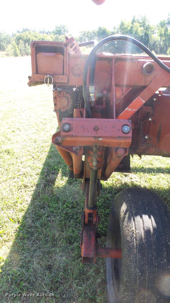 image for item FO9046 Hesston 1150 Hydroswing swather