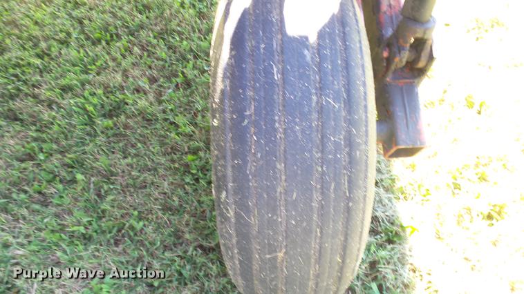 image for item FO9046 Hesston 1150 Hydroswing swather